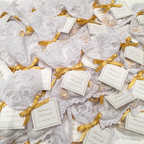 White lace bonbonniere bags 