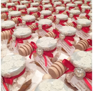 Honey mini square ivory lace jar bonbonniere