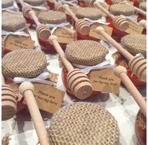 Hessian honey round jar bonbonniere