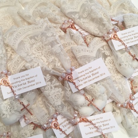 Ivory lace bonbonniere bags 
